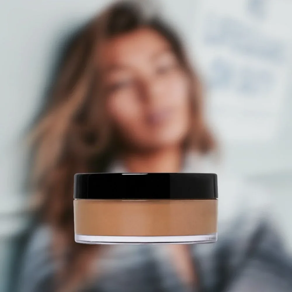 Light-to-Medium Bronze Silky Setting Powder - Mary Kay